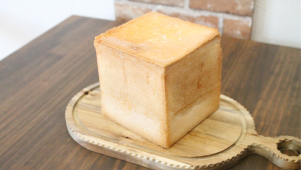かるふわ食パン